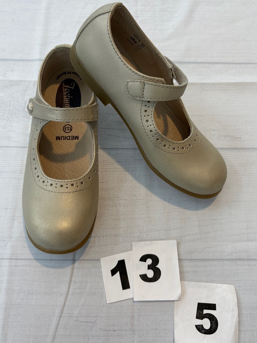 FootMates Dress Shoes - Metallic Cream